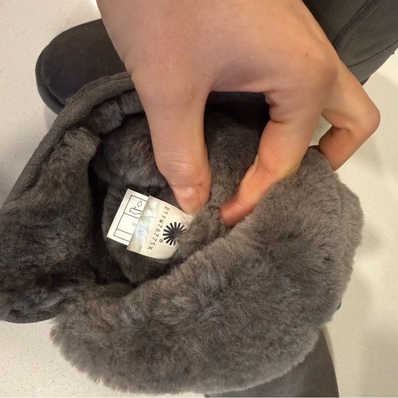 UGG Gray Suede Women's Boots Size 8 - Picture 6 of 8